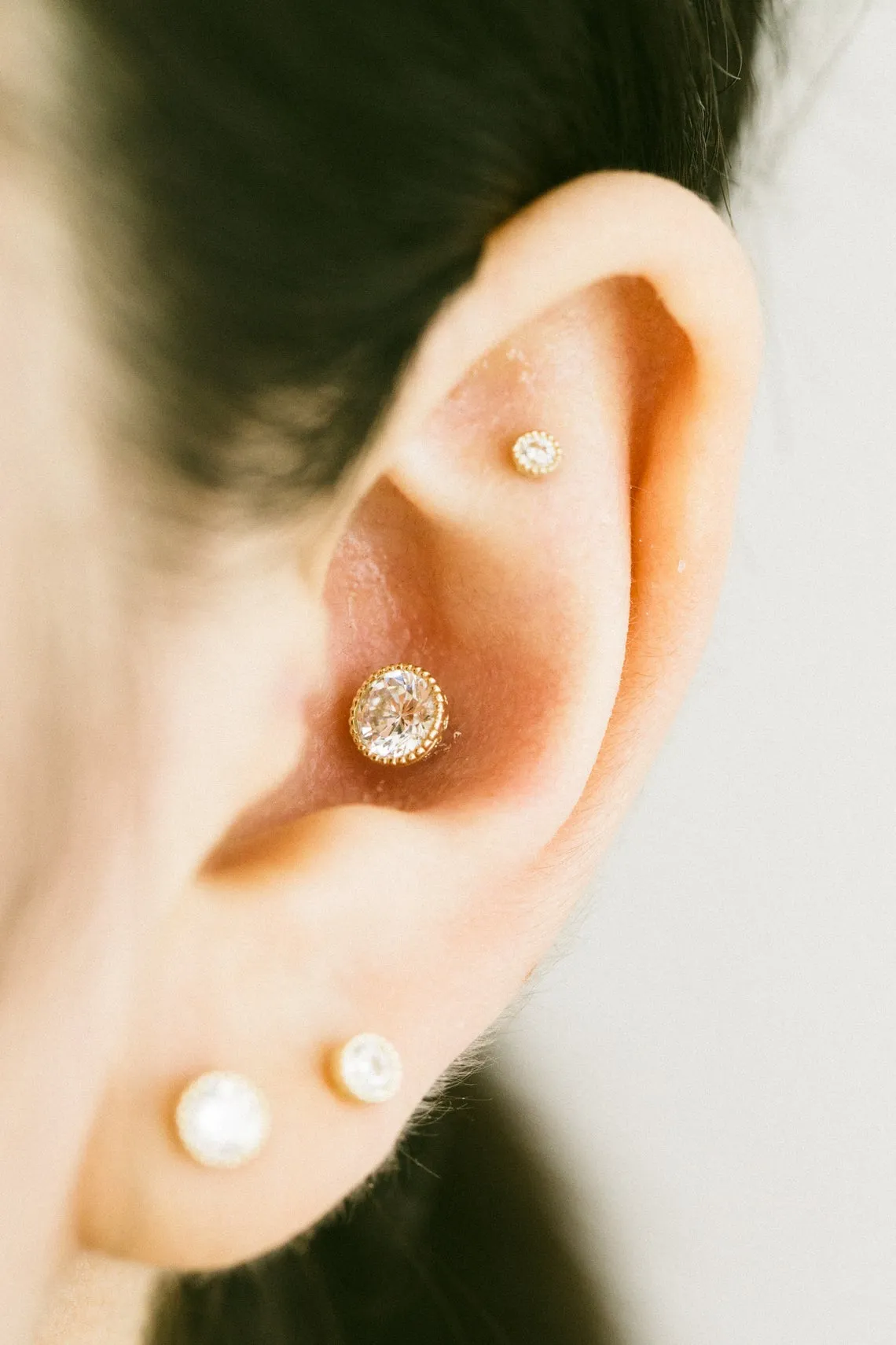 14k Gold Cubic Round Barbell Ear Stud Piercing