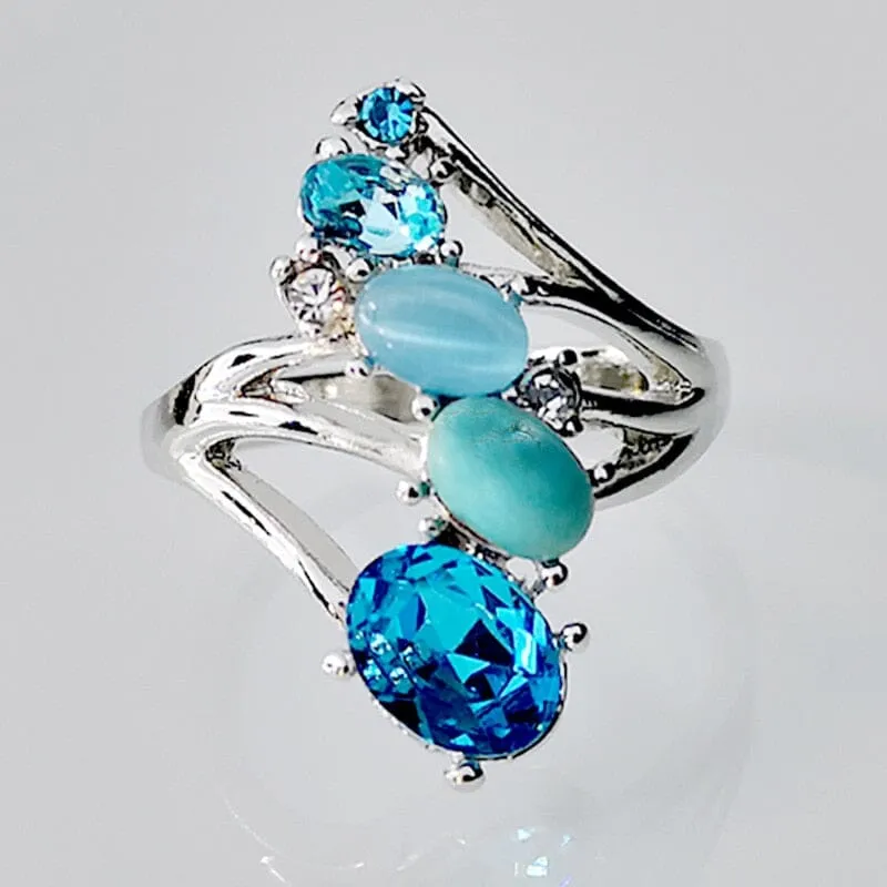 Classic Female Turquoise Oval Ring